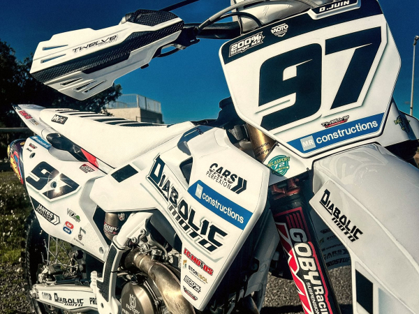 Plaque avant 97 kit déco Husqvarna Twelve Design